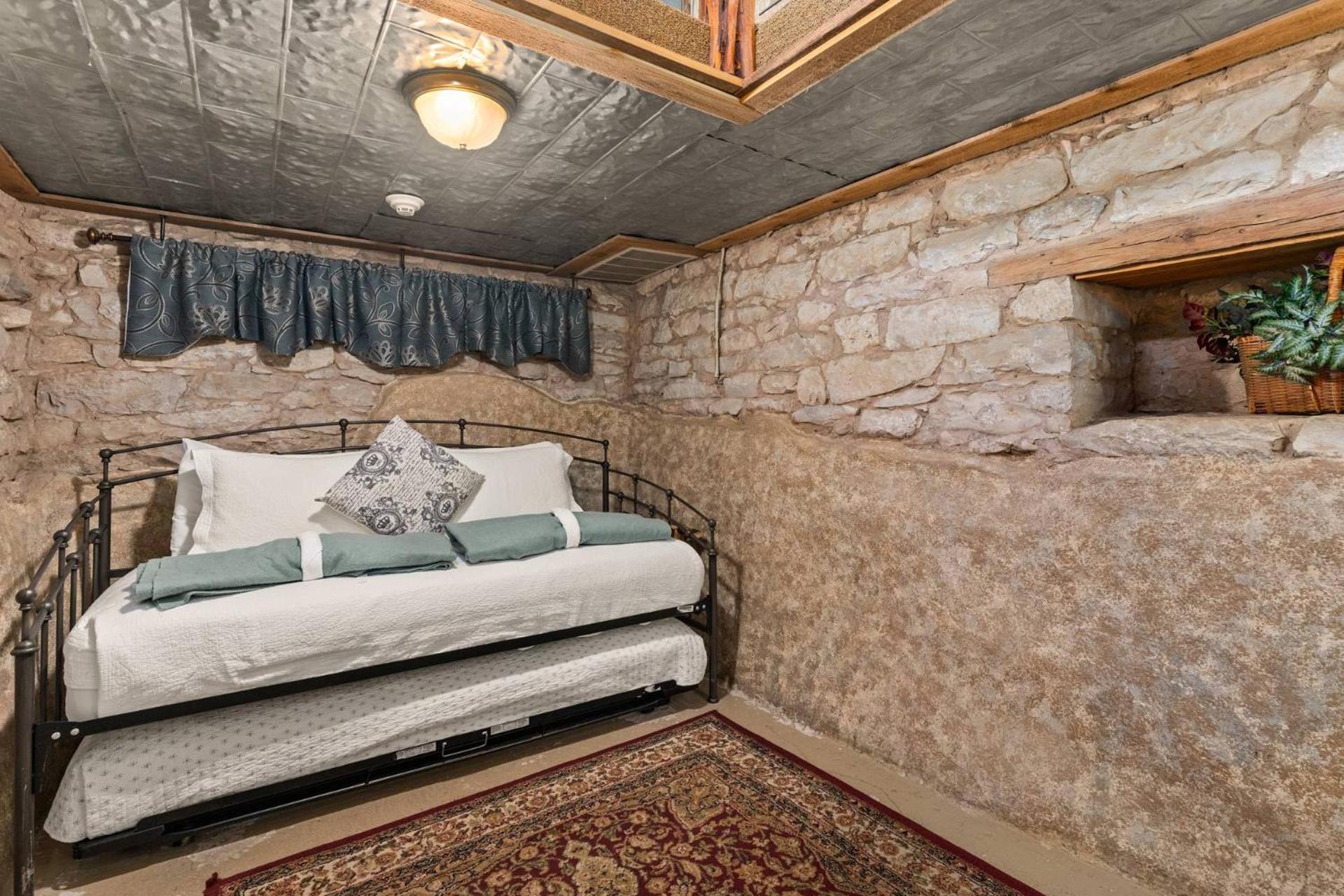 #6 The Root Cellar At Garrison In Gruene Villa New Braunfels Dış mekan fotoğraf